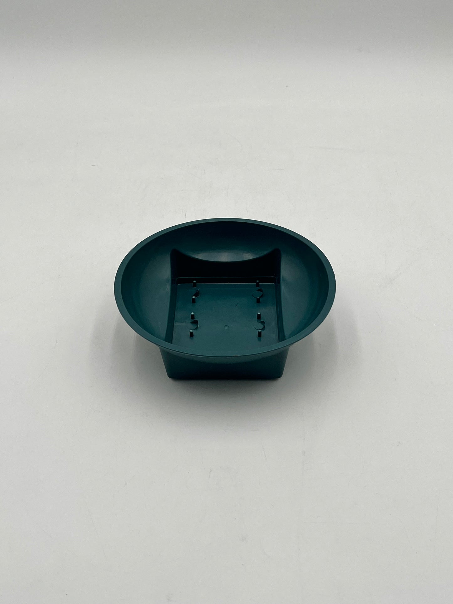 Small Round 6" w/2" Depth – Perfect for petite table displays or altar arrangements. Available @ floralsuppliespoint1.com