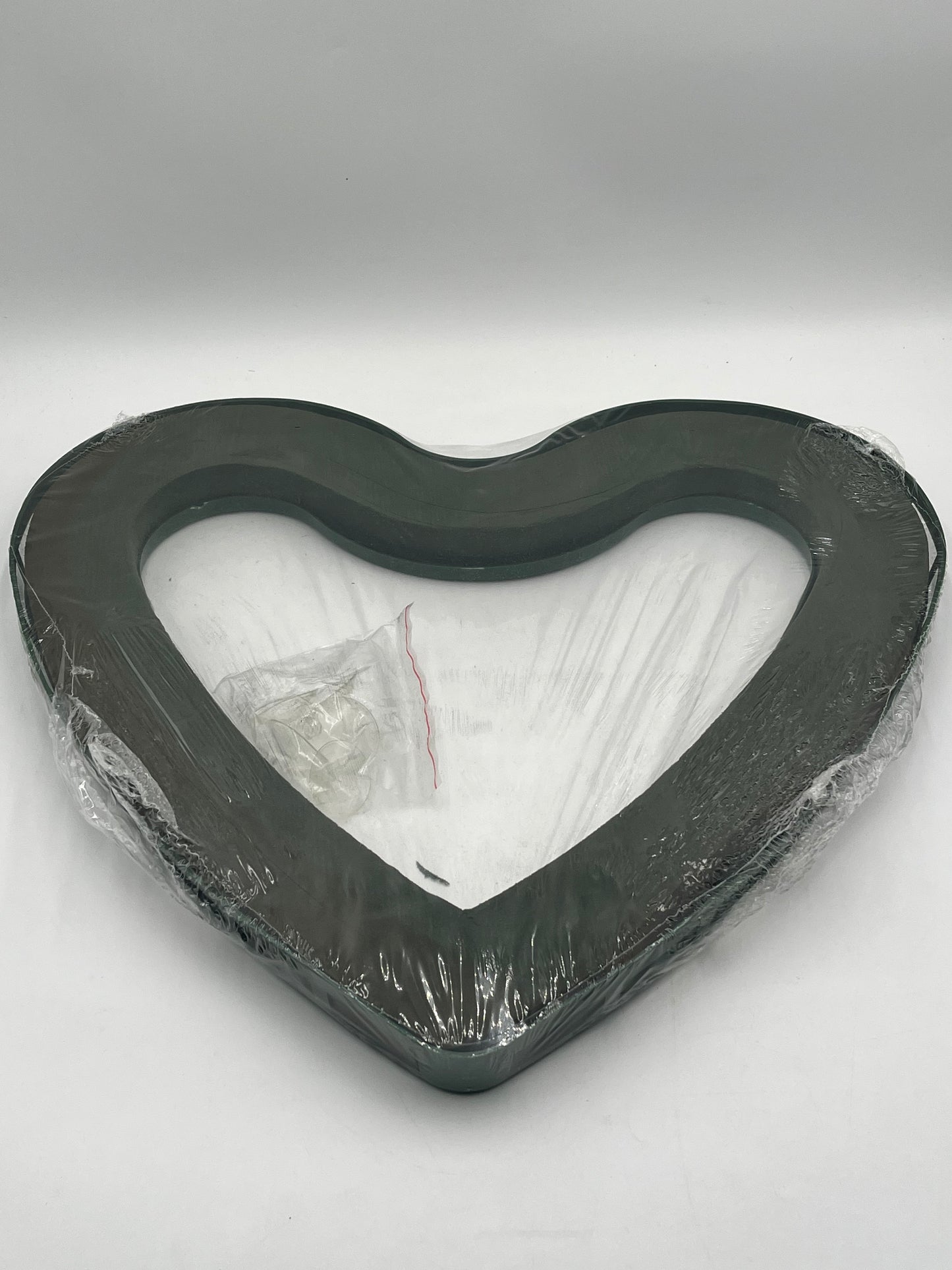 XX-Large 20" x 22" floral foam heart wreaths, solid & open center. Perfect for tributes, weddings, and floral displays. Sold by floralsuppliespoint1.com