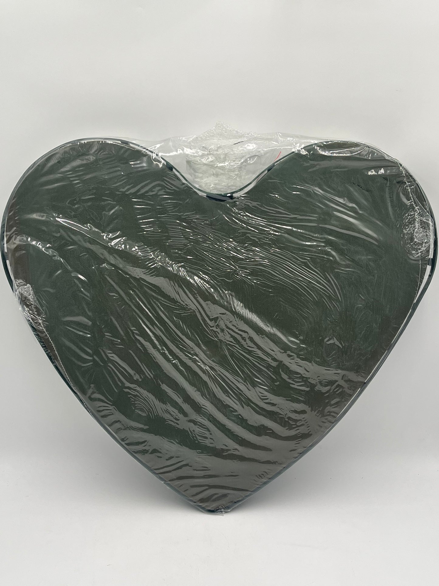 XX-Large 20” x 22” floral foam heart wreaths, solid & open center. Perfect for tributes, weddings, and floral displays. Sold by floralsuppliespoint1.com