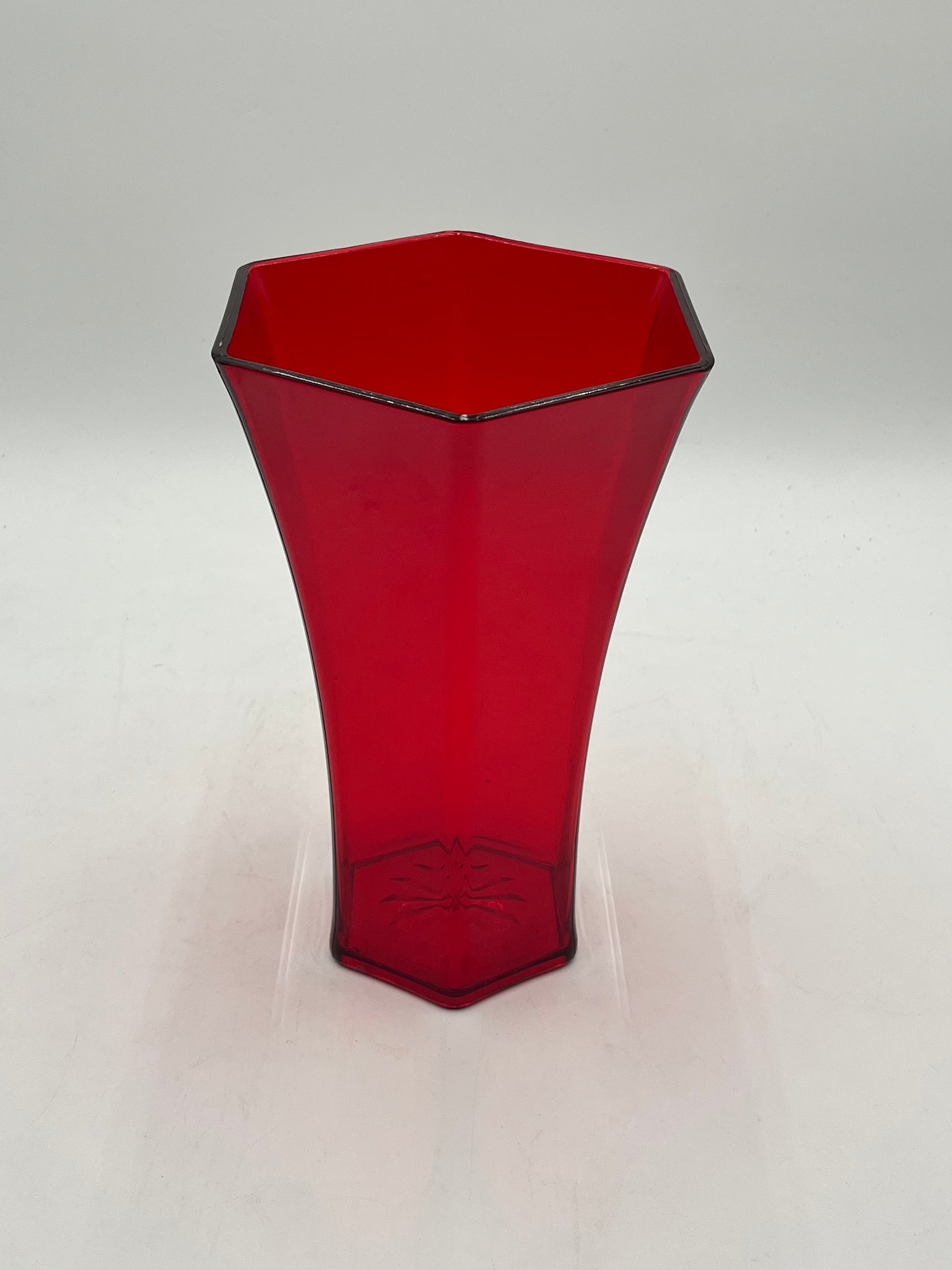 Hexa-vessel Collection plastic container in red-clear. Stylish floral holders for décor or events, sold by floralsuppliespoint1.com for 9.99 each
