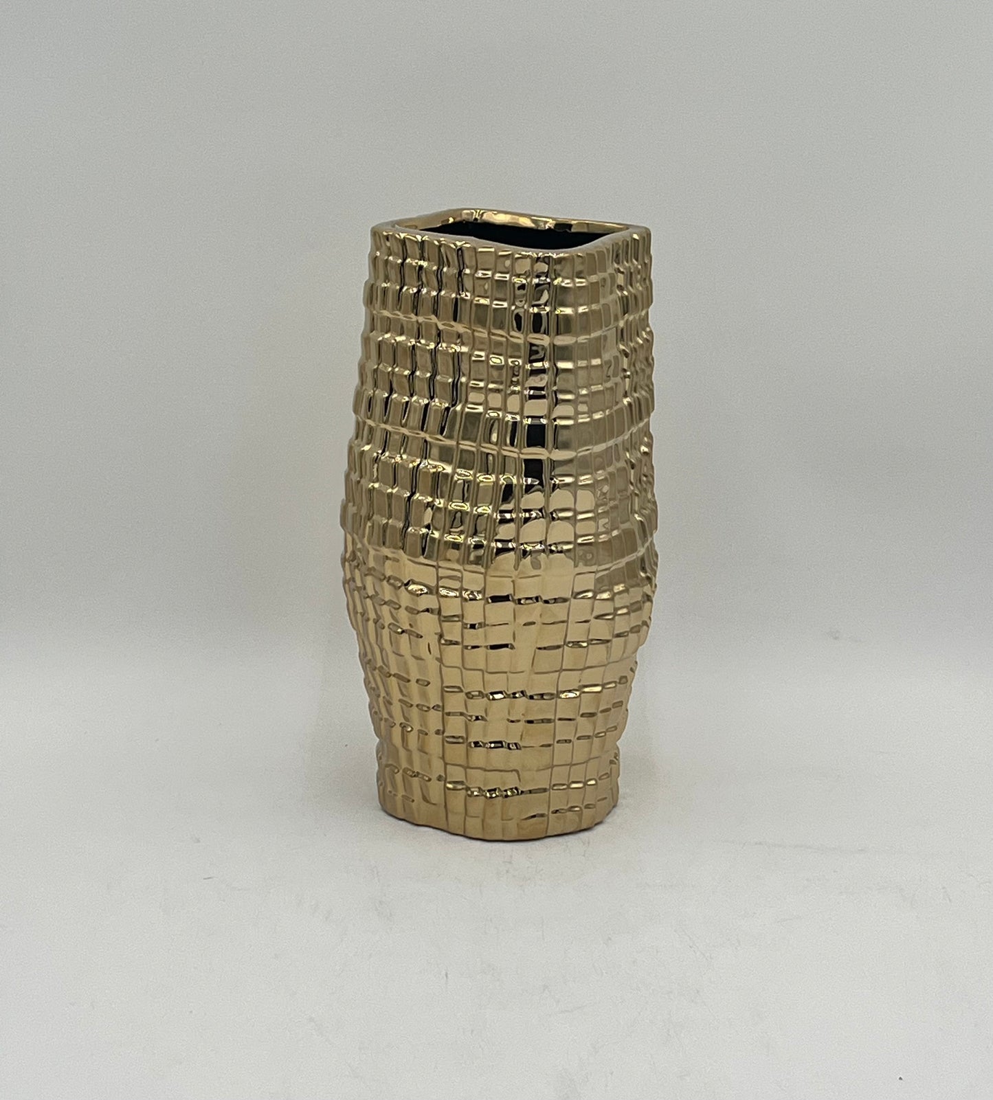 Tesserae Matrix ceramic vases in gold and silver with textured mosaic design. Modern luxury décor for floral arrangements sold by floralsuppliespoint1.com.