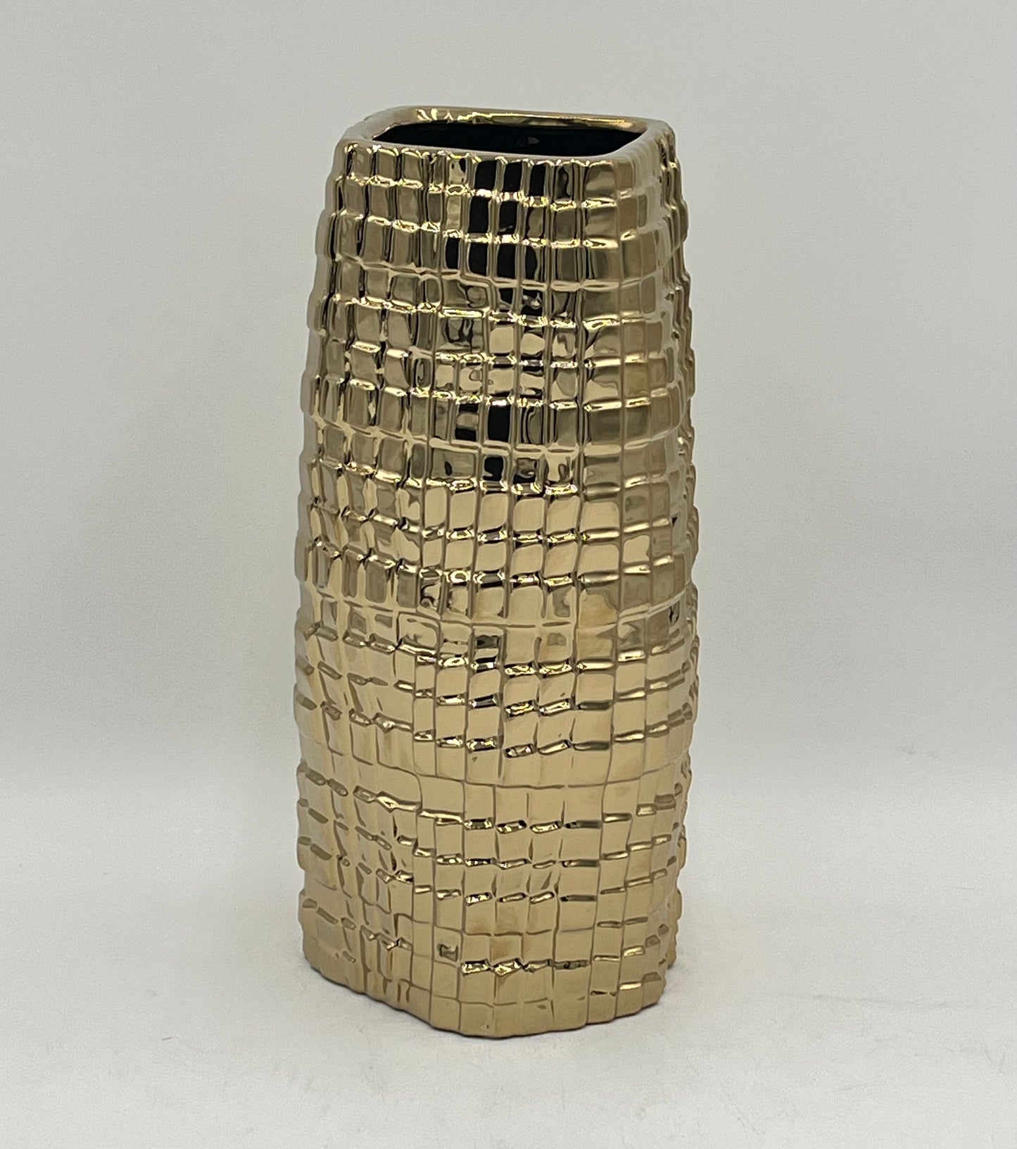 Tesserae Matrix ceramic vases in gold and silver with textured mosaic design. Modern luxury décor for floral arrangements sold by floralsuppliespoint1.com.